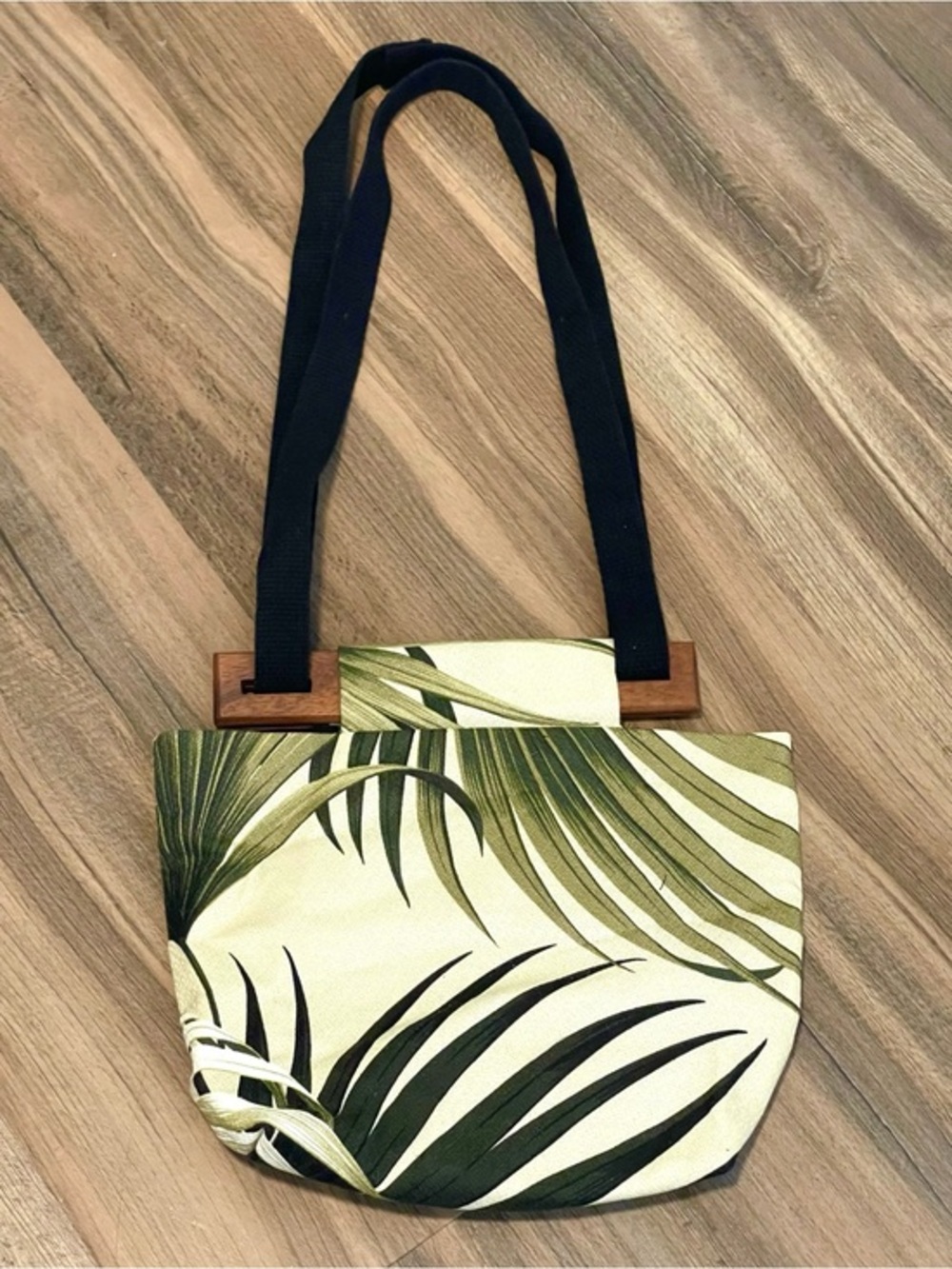 Kauai Rose Tropical Leaf Canvas Shoulder Bag!